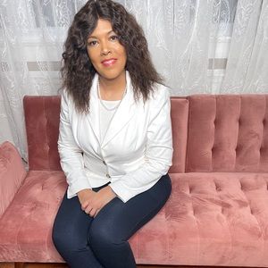 Meet your Posher, Anitra